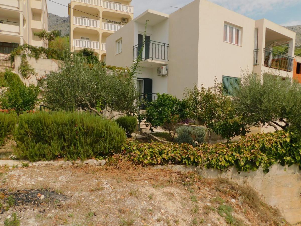 Apartment Lejo Йесенице Екстериор снимка