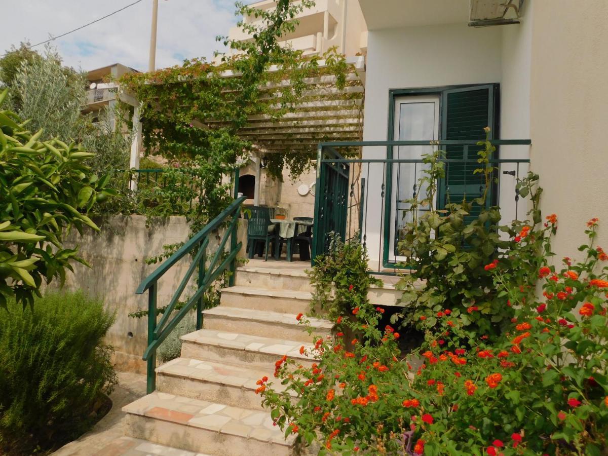 Apartment Lejo Йесенице Екстериор снимка