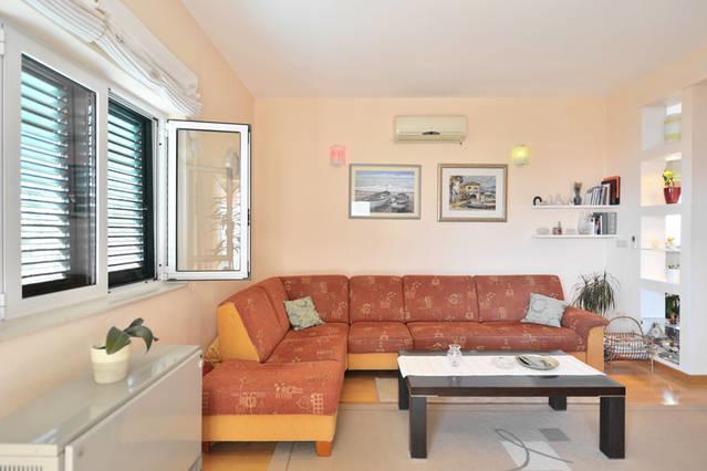 Apartment Lejo Йесенице Стая снимка
